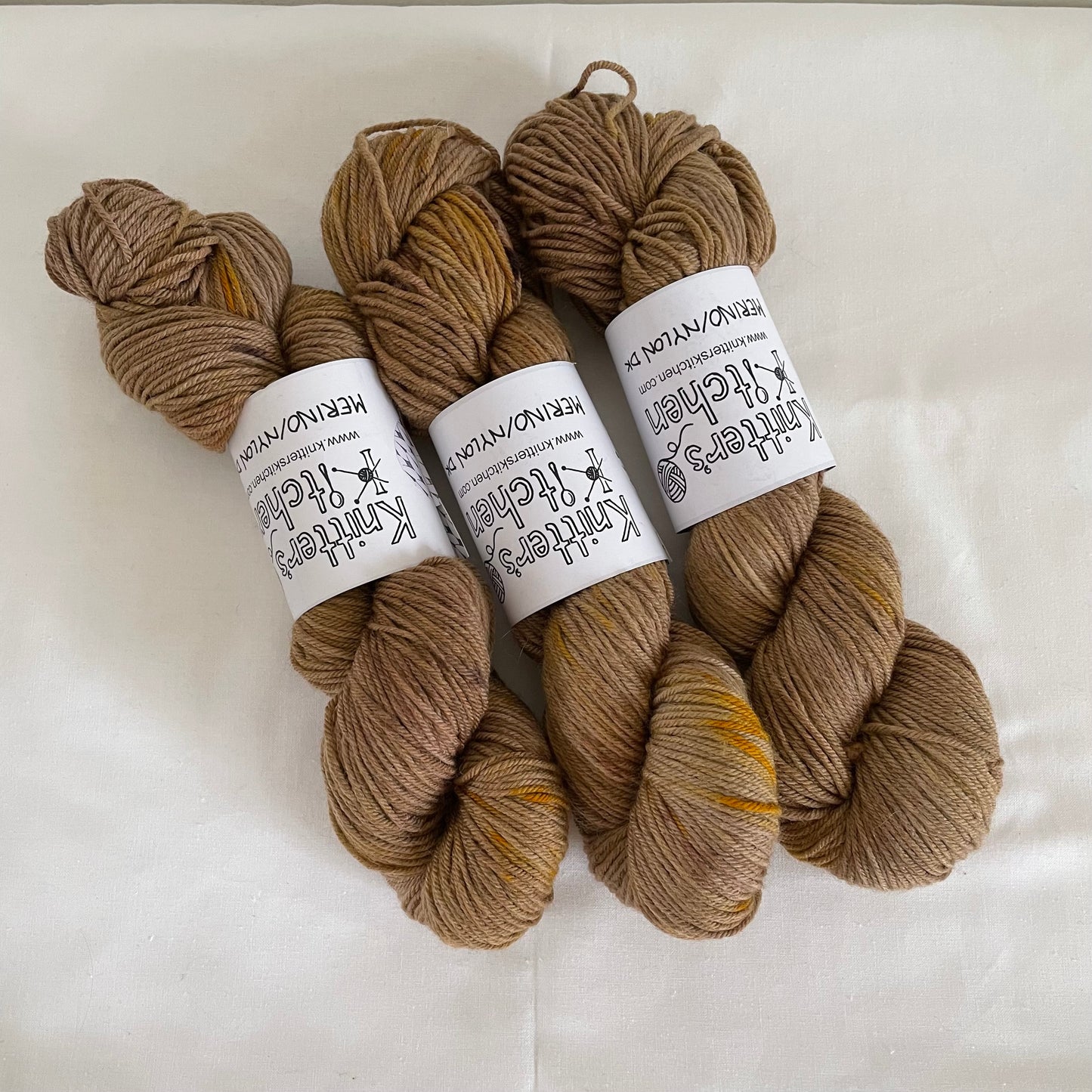 Merino/Nylon DK - Brown Bear