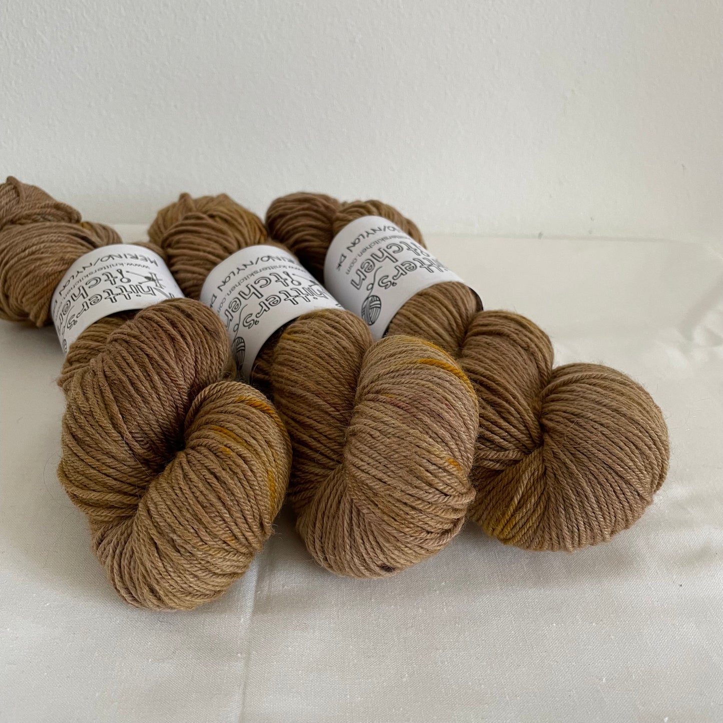 Merino/Nylon DK - Brown Bear