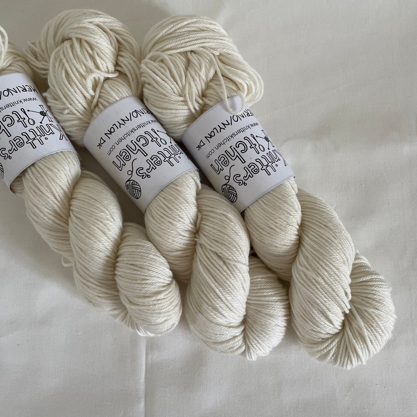 Merino/Nylon DK - Cream
